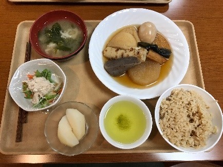 宿舍食堂之晚餐